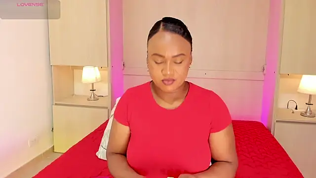 EmilyyStuart online show from October 24, 3:58 am