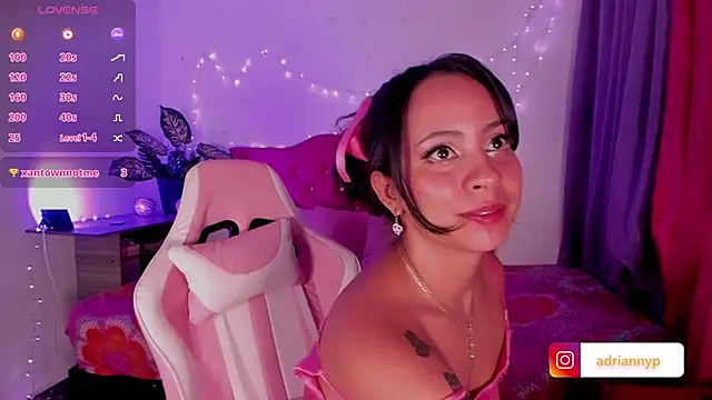 adriannyp 1 online show from January 3, 6:33 am