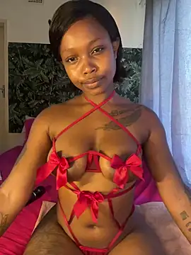 Snapshot of InkLady444 chatting on January 4, 3:29 am InkLady444 online show from January 4, 3:29 am