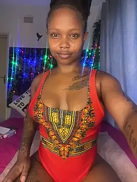 Snapshot of InkLady444 chatting on February 12, 3:51 am InkLady444 online show from February 12, 3:51 am