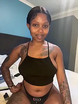 Snapshot of InkLady444 chatting on October 17, 4:59 am InkLady444 online show from October 17, 4:59 am