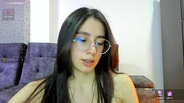 emmadiaz1 online show from December 13, 3:49 am