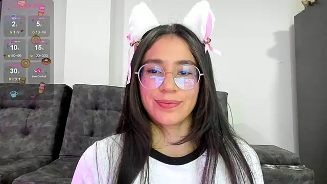 emmadiaz1 online show from January 3, 1:48 am