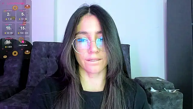 emmadiaz1 online show from January 7, 1:49 am