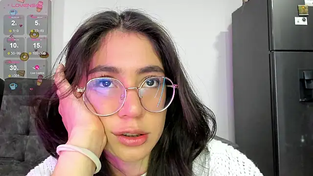 emmadiaz1 online show from January 10, 12:27 am