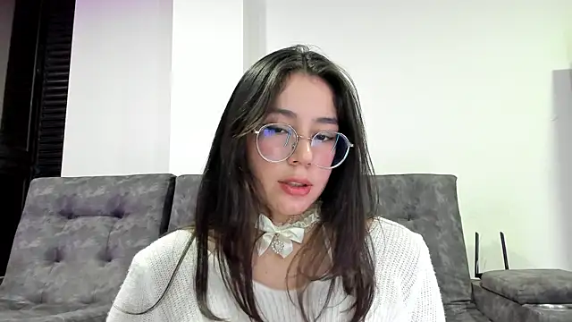 emmadiaz1 online show from September 13, 2:33 am