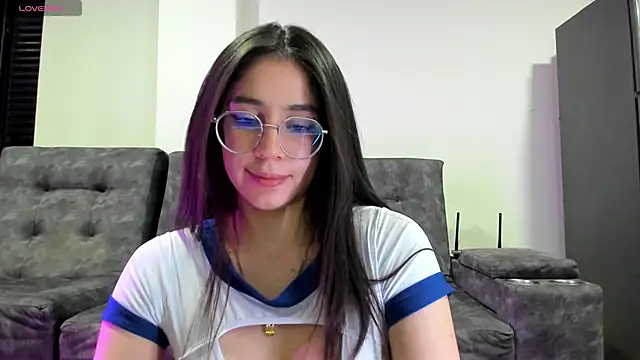 emmadiaz1 online show from October 4, 5:27 am