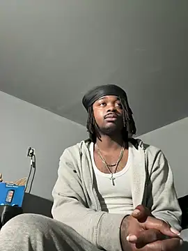 SluttyLyfe4L online show from March 9, 10:19 am