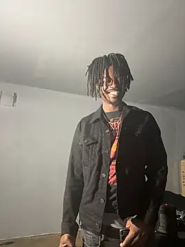 SluttyLyfe4L online show from April 18, 7:07 pm