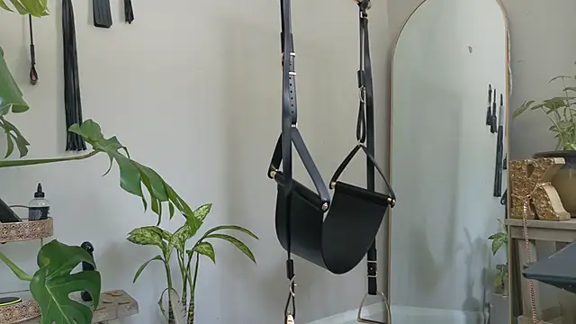 Snapshot of MistressKatie13xxx chatting on January 25, 6:35 pm MistressKatie13xxx online show from January 25, 6:35 pm