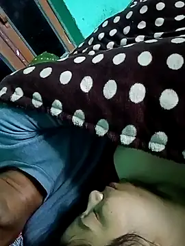 Lustyful Couple online show from December 17, 11:27 pm