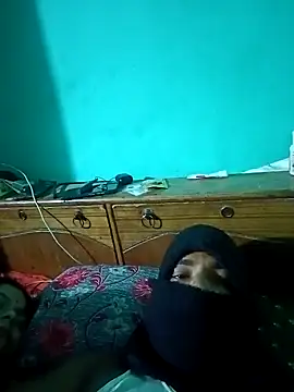 Lustyful Couple online show from January 9, 9:47 pm