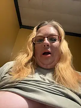 Snapshot of CherishWilliams chatting on June 26, 5:23 am CherishWilliams online show from June 26, 5:23 am