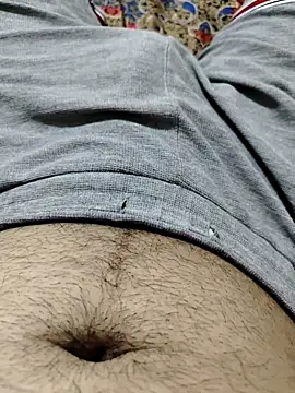 AndrewG 8551 online show from April 13, 3:39 pm