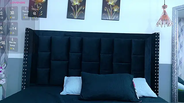 petitelittleebony online show from February 20, 2:19 am