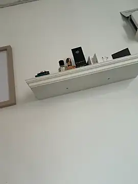 Snapshot of JuNIs_ chatting on November 13, 12:15 pm JuNIs online show from November 13, 12:15 pm