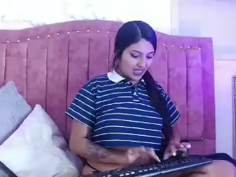 SarahStones online show from January 16, 5:42 am