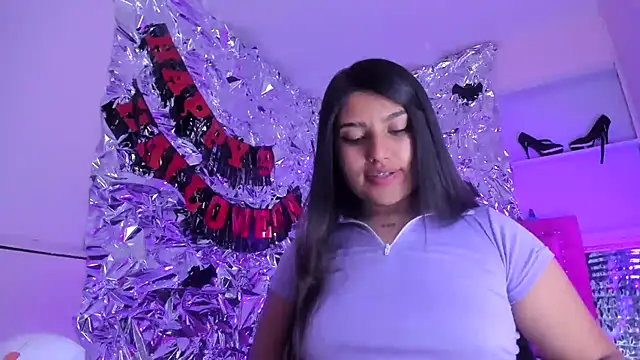 SarahStones online show from November 14, 4:44 am