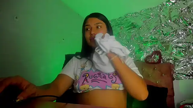 SarahStones online show from February 20, 5:37 am