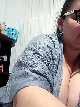 Madisonpalacio online show from February 6, 2:11 am