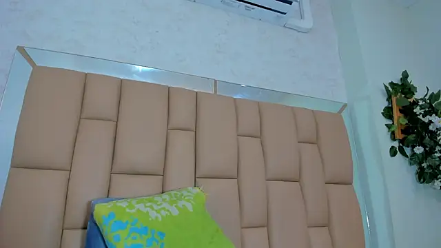 Snapshot of mss_samy chatting on January 11, 6:14 am mss samy online show from January 11, 6:14 am