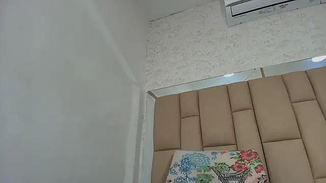 Snapshot of mss_samy chatting on February 12, 3:29 am mss samy online show from February 12, 3:29 am