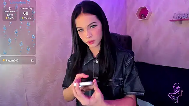 andy bell x online show from November 24, 2:44 am