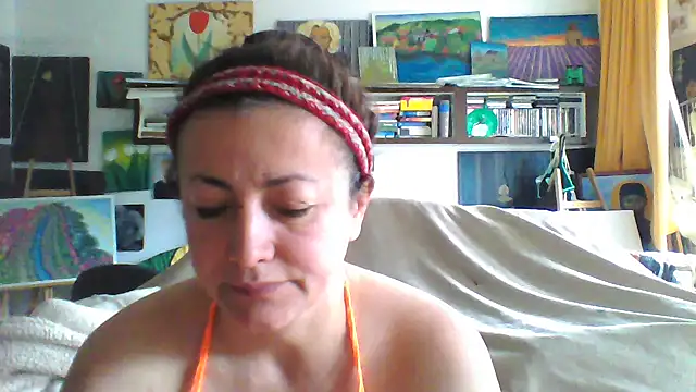 Snapshot of MariaAnaSunshine chatting on October 9, 8:12 am MariaAnaSunshine online show from October 9, 8:12 am