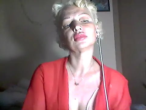 Snapshot of MaryJane441 chatting on April 23, 8:22 pm MaryJane441 online show from April 23, 8:22 pm