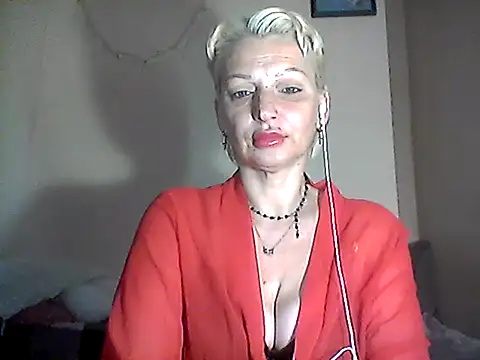 Snapshot of MaryJane441 chatting on May 1, 8:24 pm MaryJane441 online show from May 1, 8:24 pm