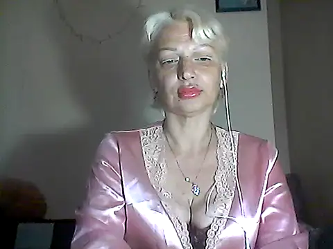 Snapshot of MaryJane441 chatting on May 31, 8:21 pm MaryJane441 online show from May 31, 8:21 pm
