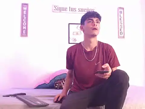 harrytomson 1 online show from December 27, 5:42 am