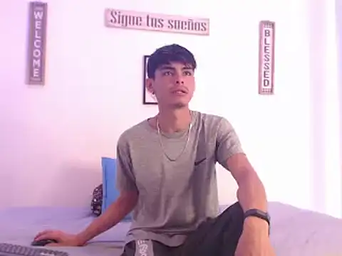 harrytomson 1 online show from December 27, 7:14 pm