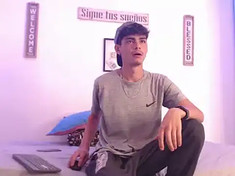 harrytomson 1 online show from December 28, 1:50 am