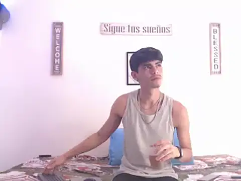 harrytomson 1 online show from January 14, 1:49 pm