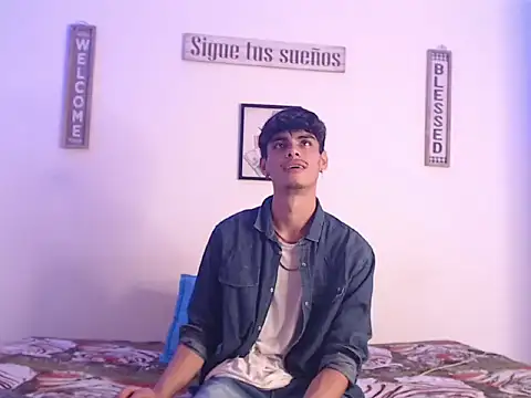 harrytomson 1 online show from January 17, 10:22 am