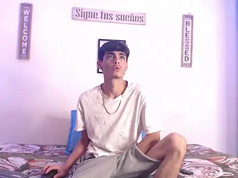 harrytomson 1 online show from January 24, 3:32 am