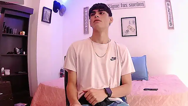 harrytomson 1 online show from September 13, 3:34 pm