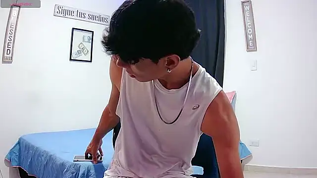 harrytomson 1 online show from October 14, 8:59 am