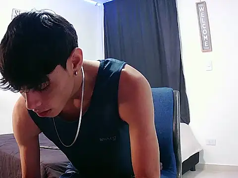 harrytomson 1 online show from November 2, 4:26 am