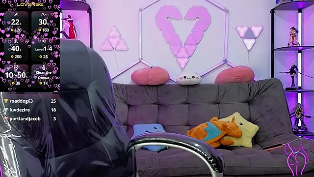 Snapshot of littlevixen18 chatting on February 24, 5:42 pm littlevixen18 online show from February 24, 5:42 pm