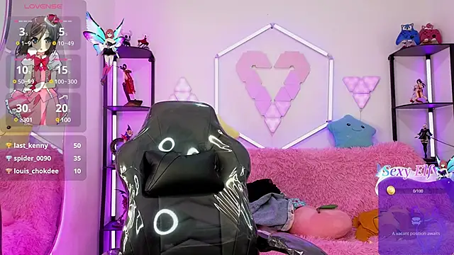 Snapshot of littlevixen18 chatting on March 19, 5:17 pm littlevixen18 online show from March 19, 5:17 pm