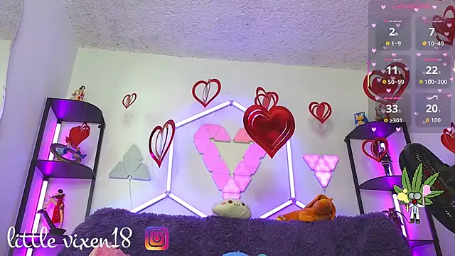 littlevixen18 online show from April 8, 5:18 am