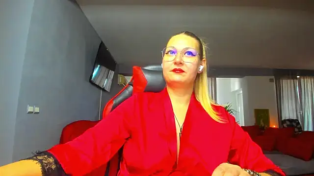 sugar mayy online show from November 21, 9:19 am