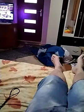 nudistu021 online show from April 22, 3:35 pm