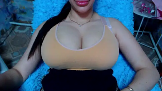 Snapshot of lovelyseu chatting on November 15, 12:56 pm lovelyseu online show from November 15, 12:56 pm