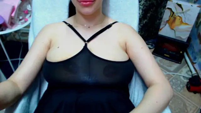 lovelyseu online show from April 1, 8:50 pm