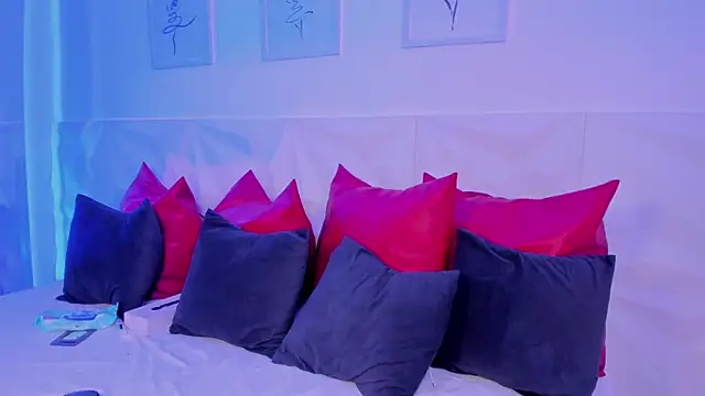 scarlet castro online show from April 25, 8:17 pm