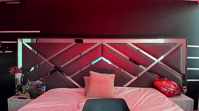 SexyNaf online show from September 17, 7:04 pm