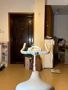 Tastemystrawberry online show from October 18, 3:35 pm